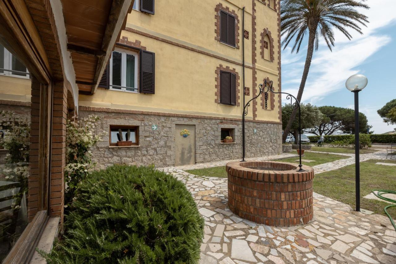 Hotel Castello Monticello Giglio Porto Bagian luar foto