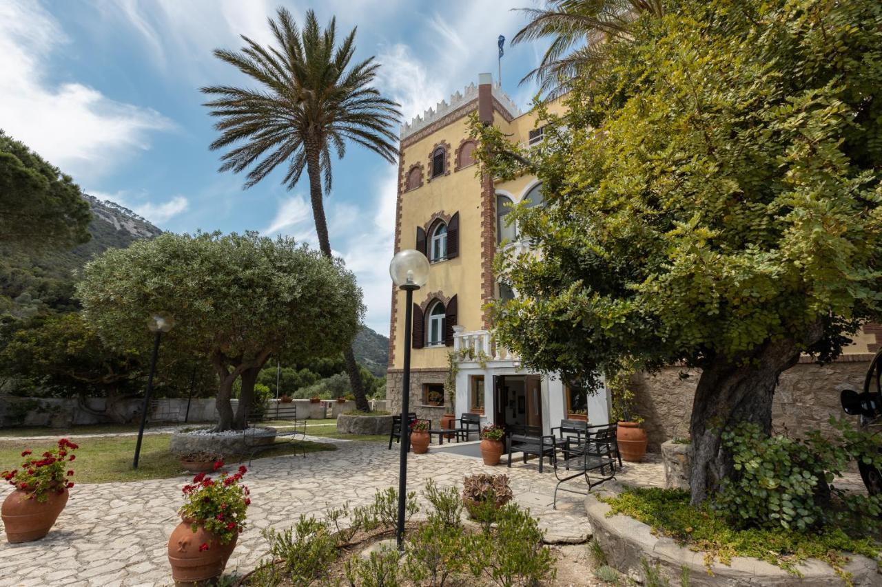 Hotel Castello Monticello Giglio Porto Bagian luar foto