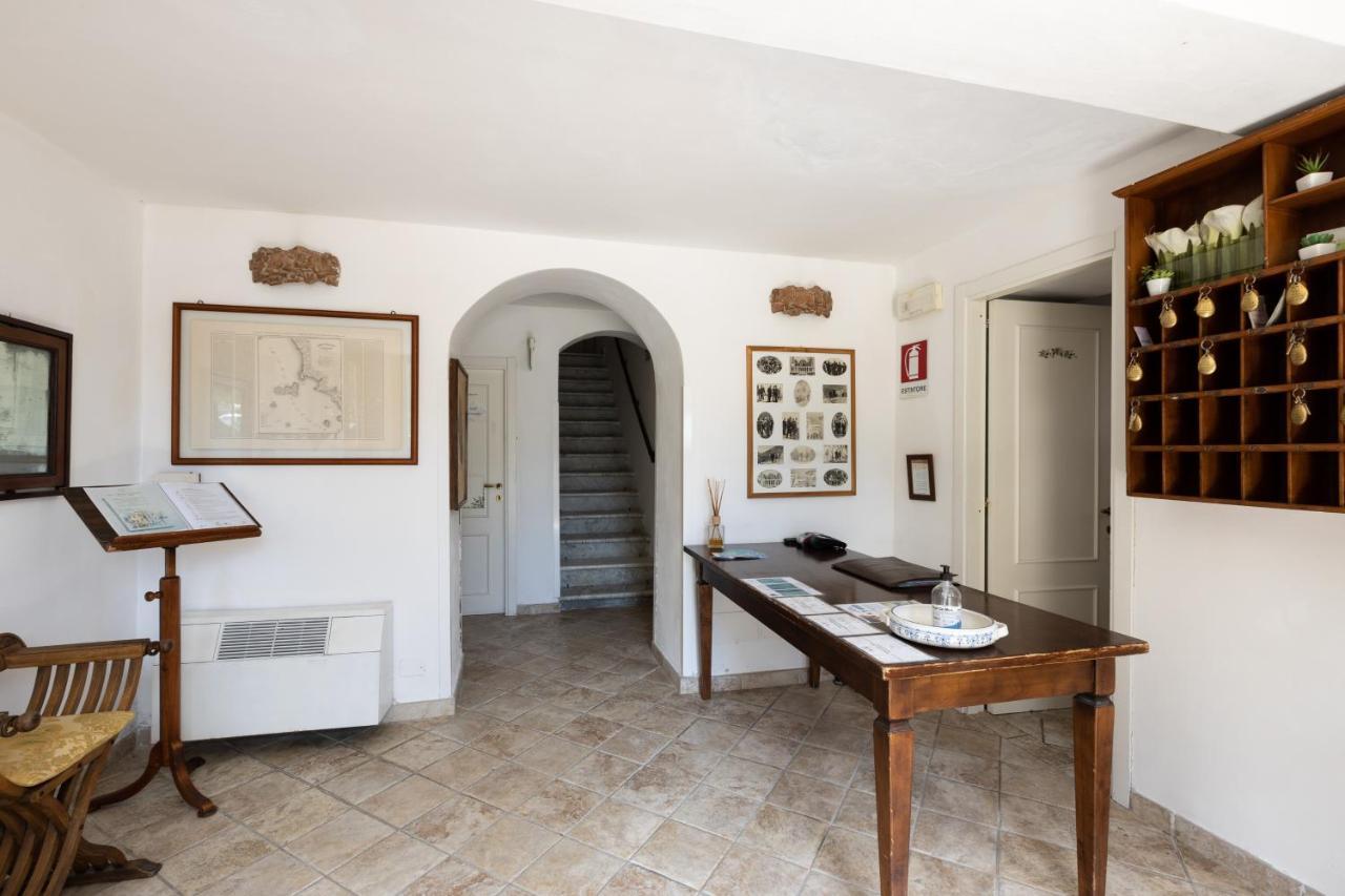 Hotel Castello Monticello Giglio Porto Bagian luar foto